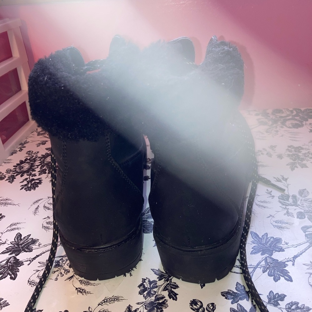 Boots - Picture 3 of 3